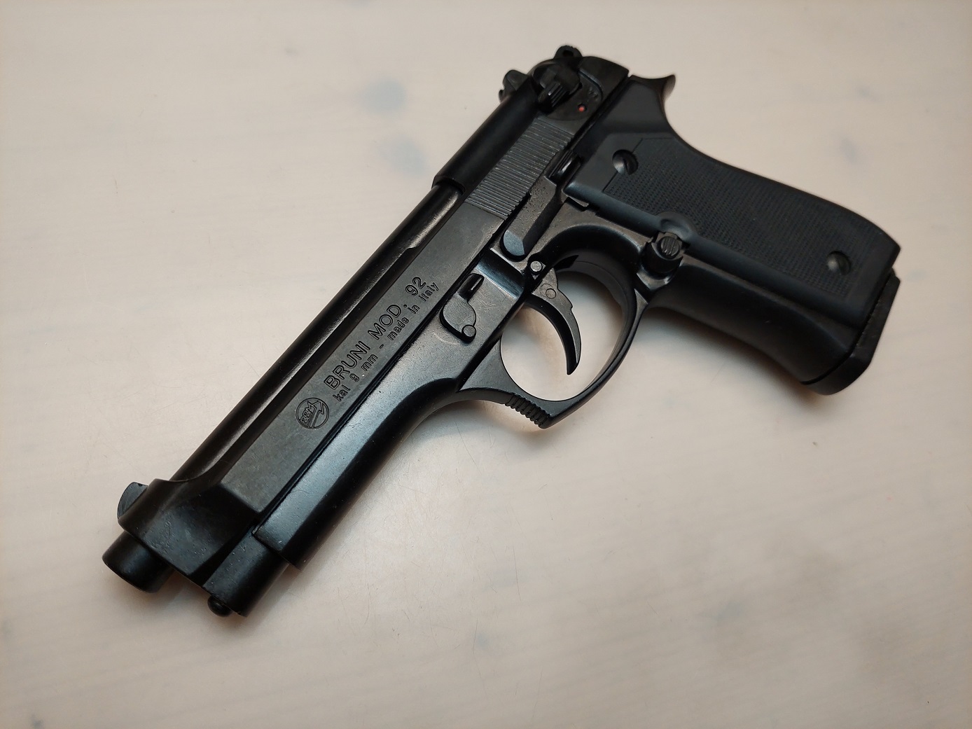 Bruni M92 – A gázberetták ősapja